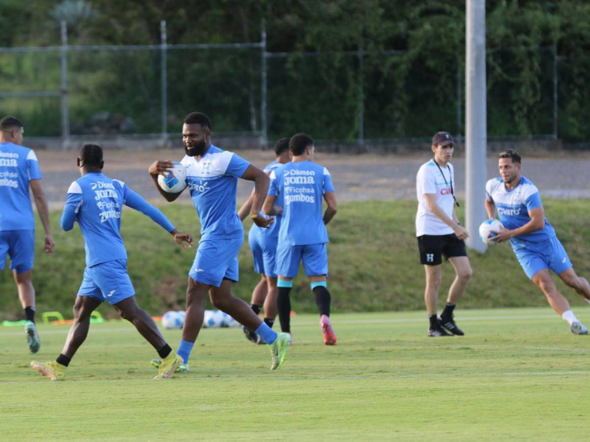 Honduras sigue afinando detalles: Menjivar feliz y jugador llegó de sorpresa
