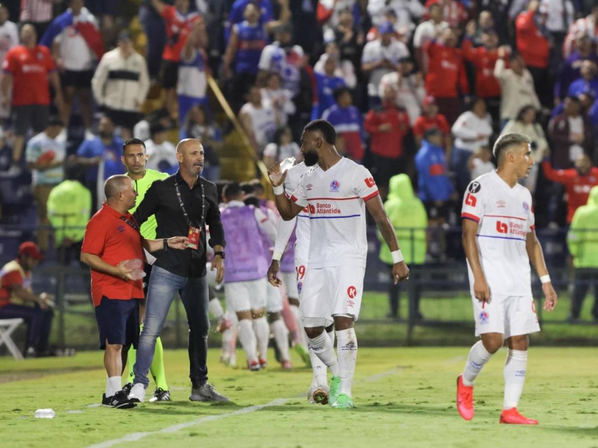 Olimpia celebra, pero recibe duro golpe, infiltrado en Costa Rica y enojo del DT de Cartaginés