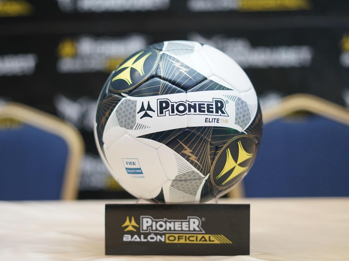 Liga Nacional presenta el nuevo balón Pioneer con el que se jugará el Torneo Clausura 2025