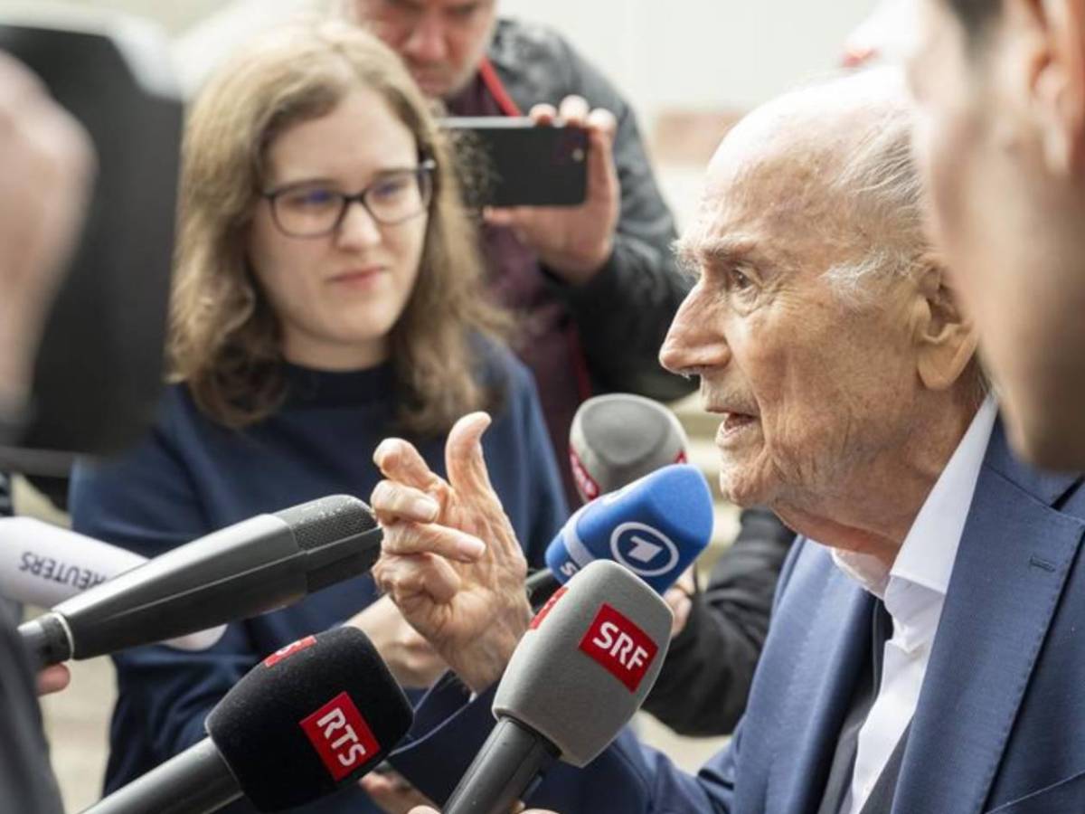 Joseph Blatter luce irreconocible y recibe noticia, ¿qué pasó con Hawit?