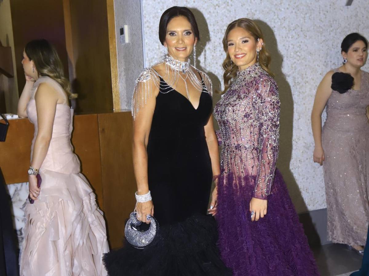 Seniors 2025 de la Seran School celebran en su fiesta de graduación