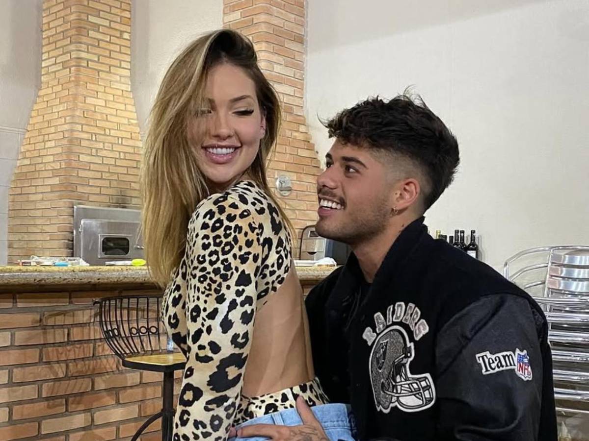 Vinicius anuncia noviazgo con exmujer de artista: Dos compañeros se burlan