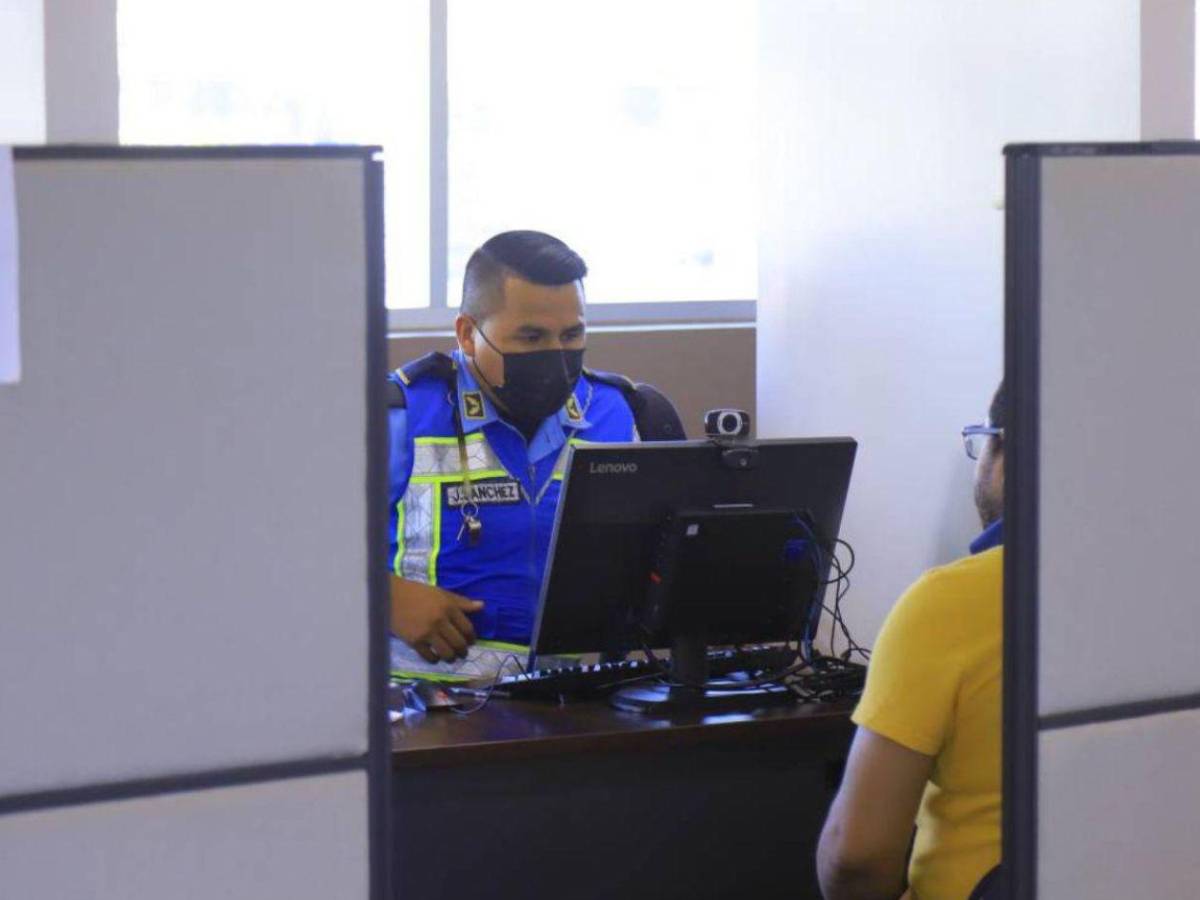 Todo lo que necesitas para obtener tu primera licencia de conducir