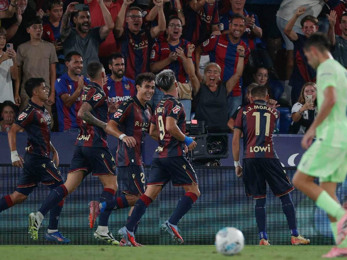 Indignación en Barcelona, polémico penal y revelan lo que pasó con Lewandowski ante Levante