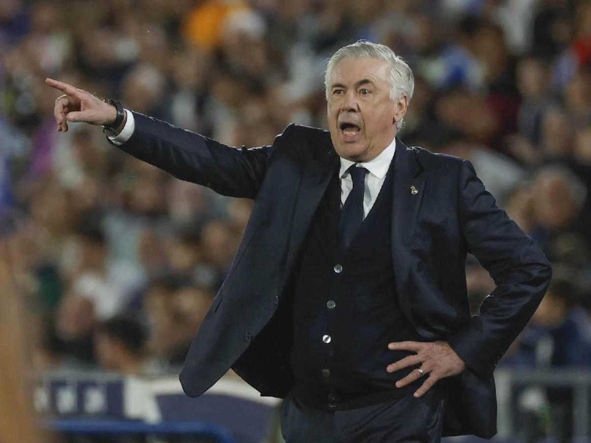 Real Madrid con nuevo técnico y tres fichajes; Barcelona lanza oferta y crack los 'rechaza'