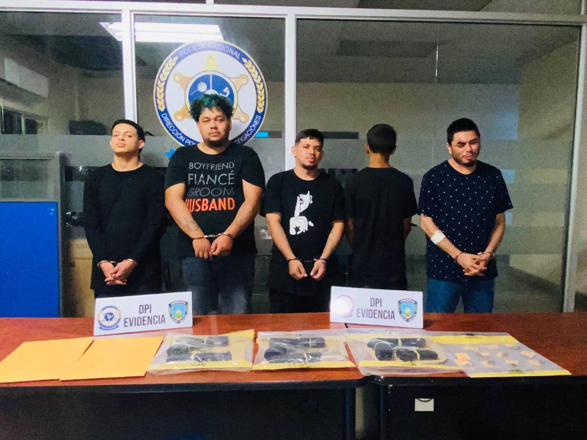 Al ver la patrulla, intentaron huir: así fue la captura de cinco supuestos pandilleros de la 18 en La Ceiba