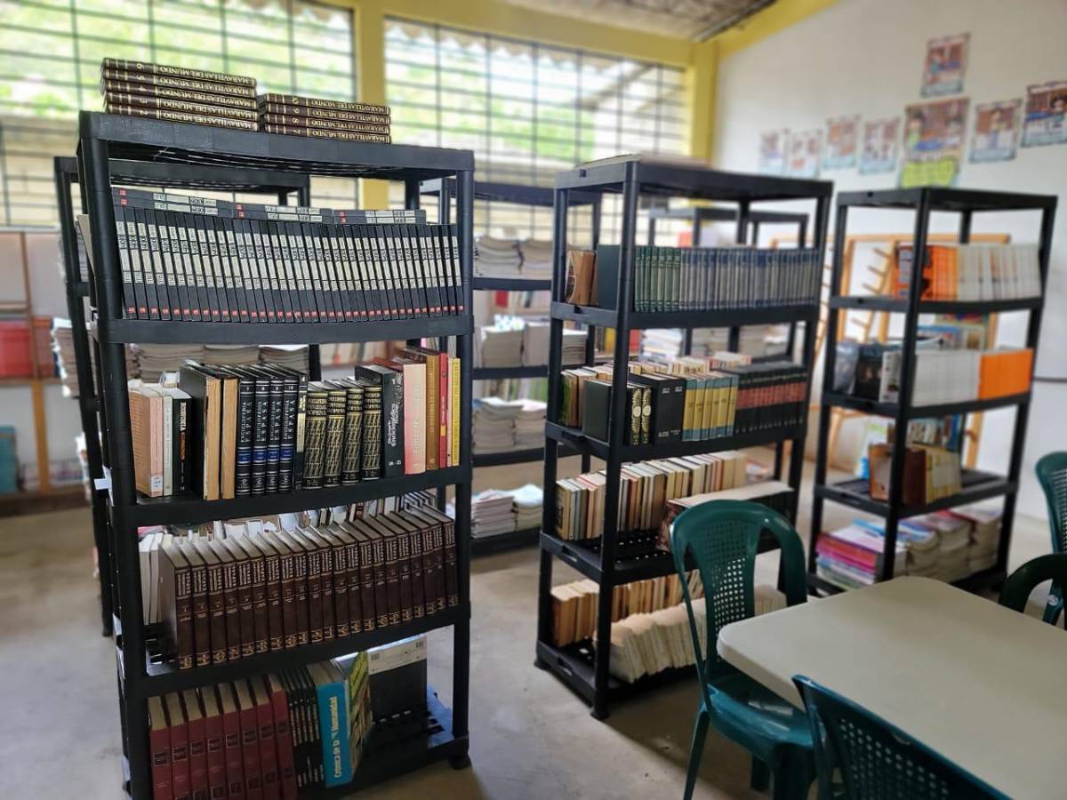 La biblioteca contará con más de 5000 libros.