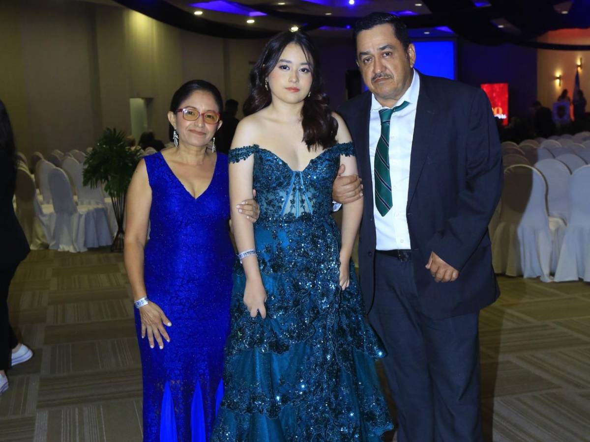 Seniors 2025: Fiesta de graduación de la Happy New Dawn