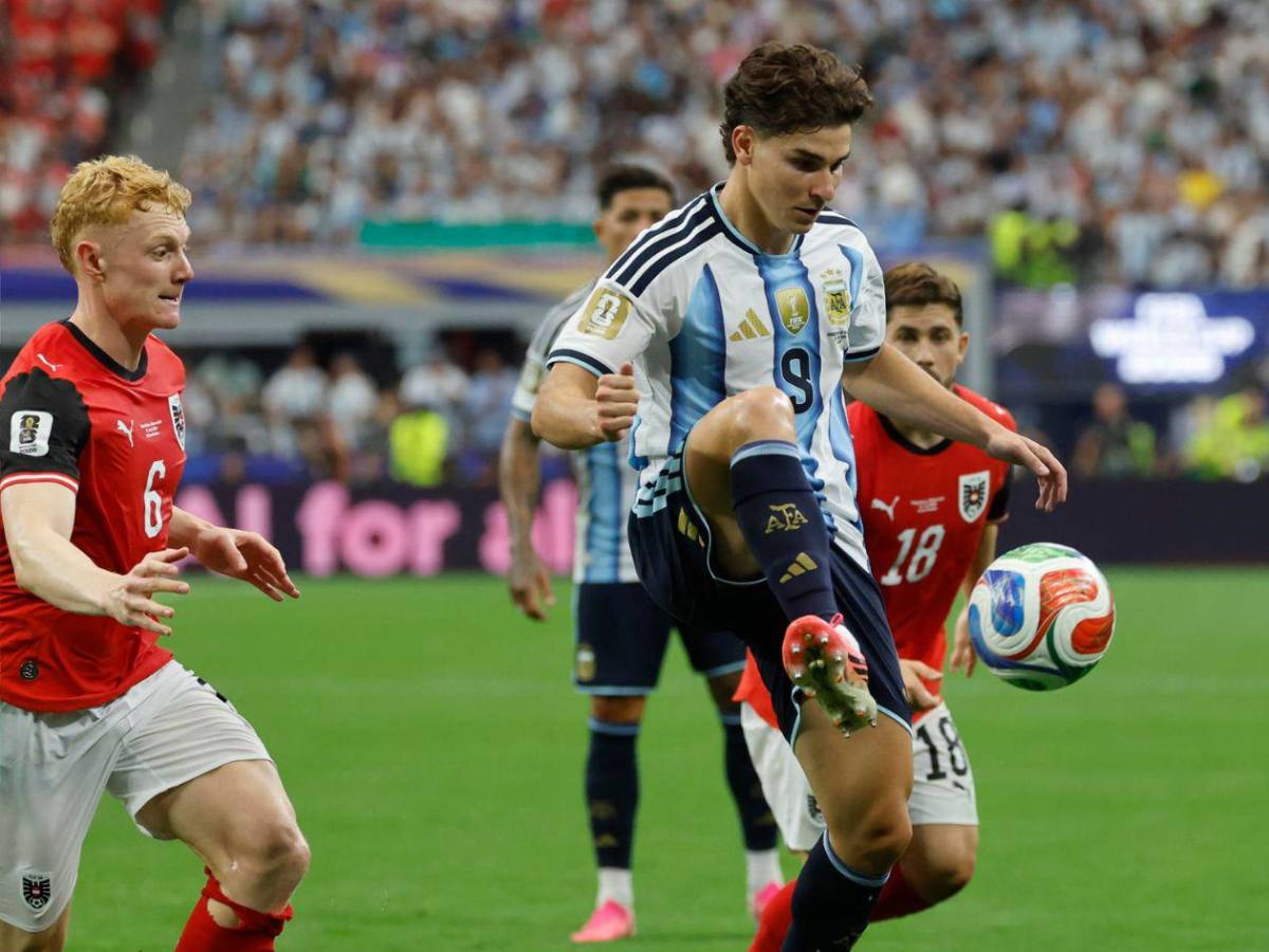 Julián pide salir del Atlético y decide entre Barcelona y Real Madrid