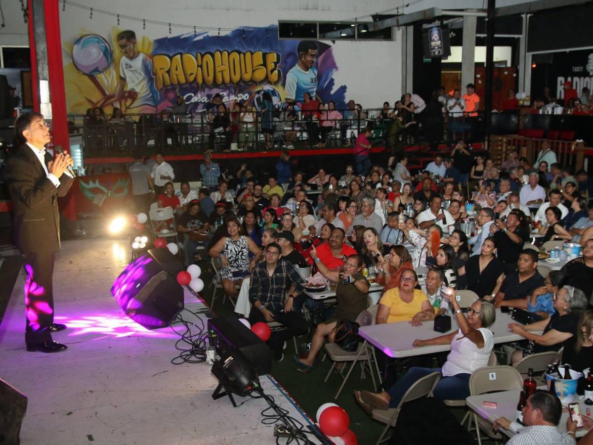 Los Galos deslumbran Tegucigalpa con su romanticismo eterno