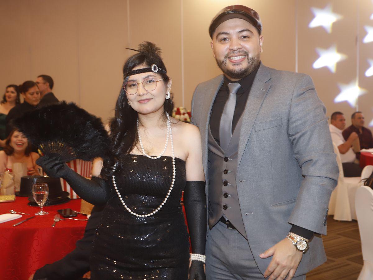 Cofisa celebra su tradicional cena navideña con una elegante temática Circus