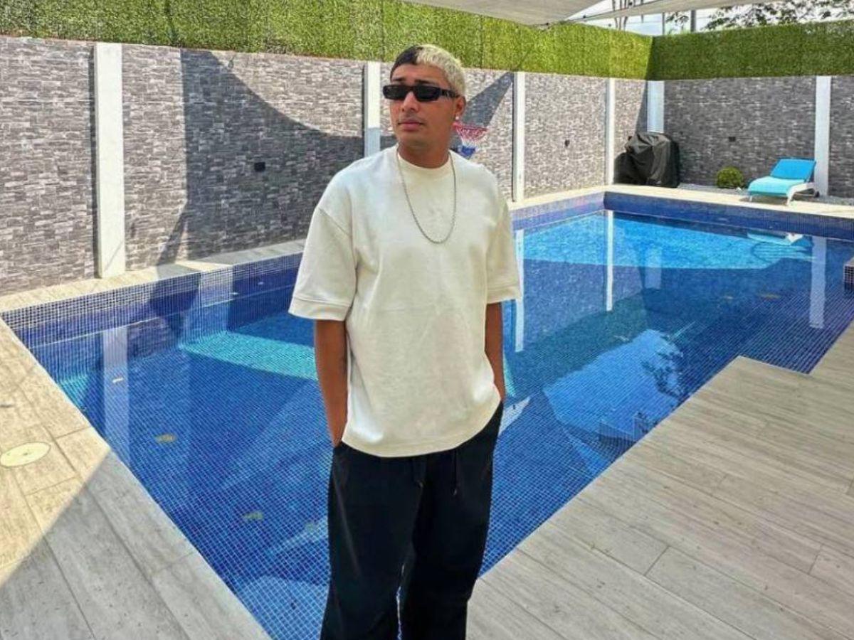 Supremo anuncia el fin de su relación con Milagro Flores