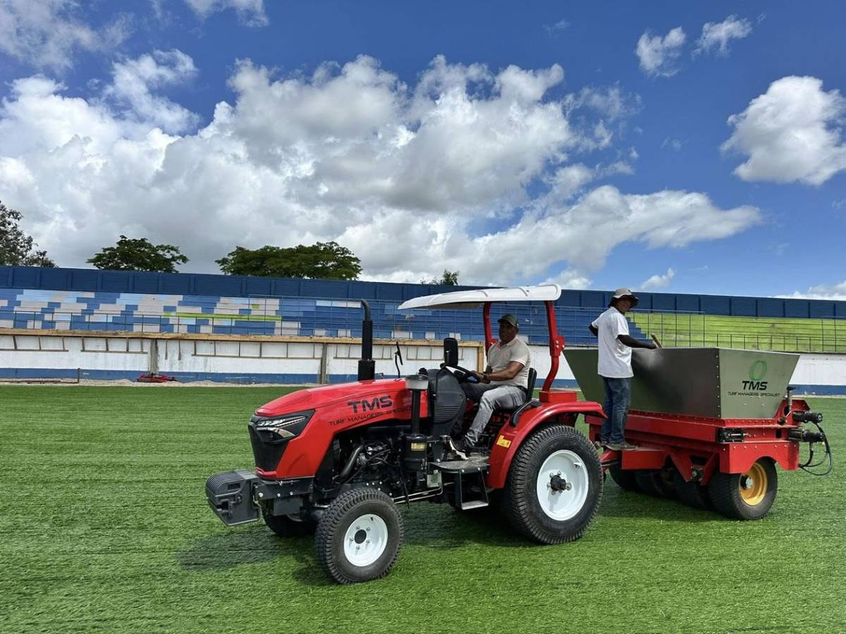 ¡Belleza! Así avanza la remodelación y nueva grama de otro estadio de Liga Nacional