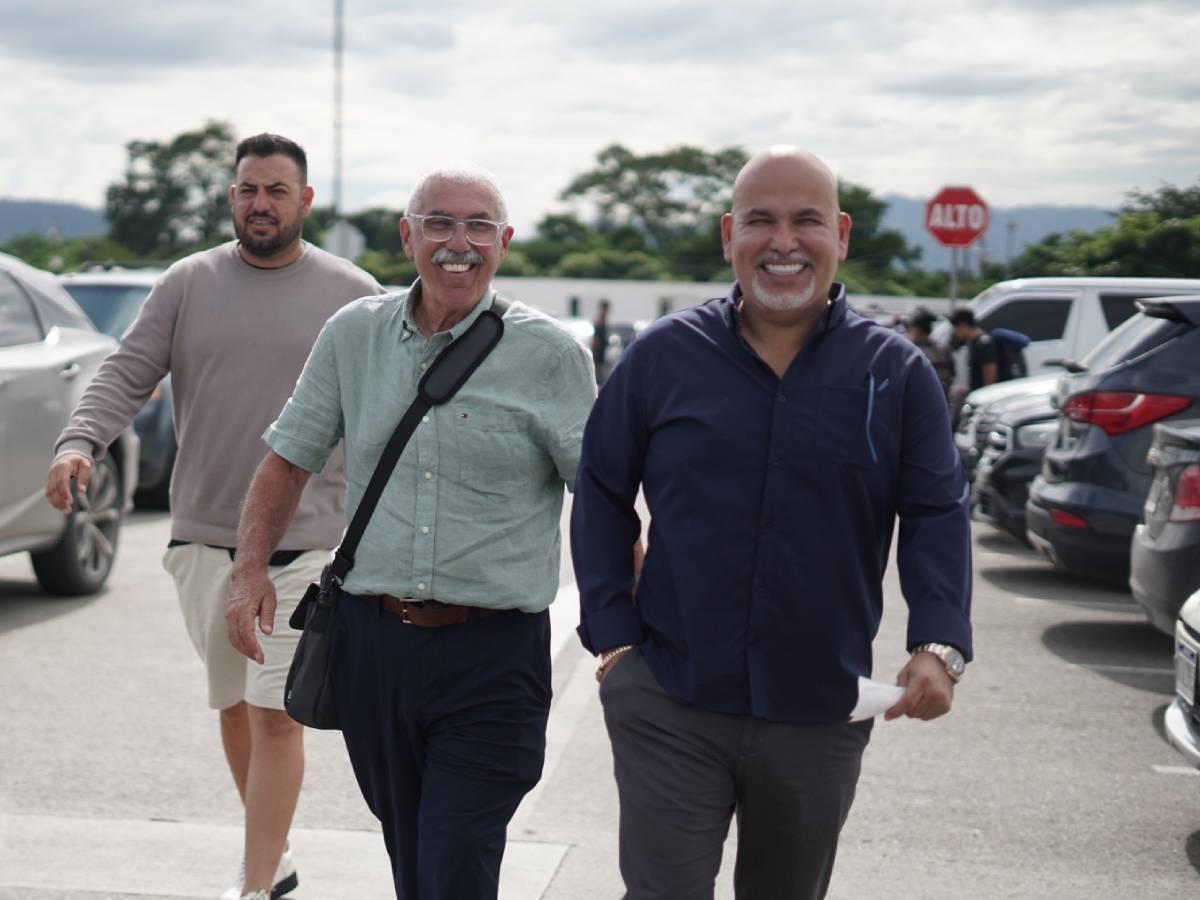 Manuel Keosseián arribó este jueves en horas de la tarde a San Pedro Sula y fue recibido por Orinson Amaya, presidente del Marathón.