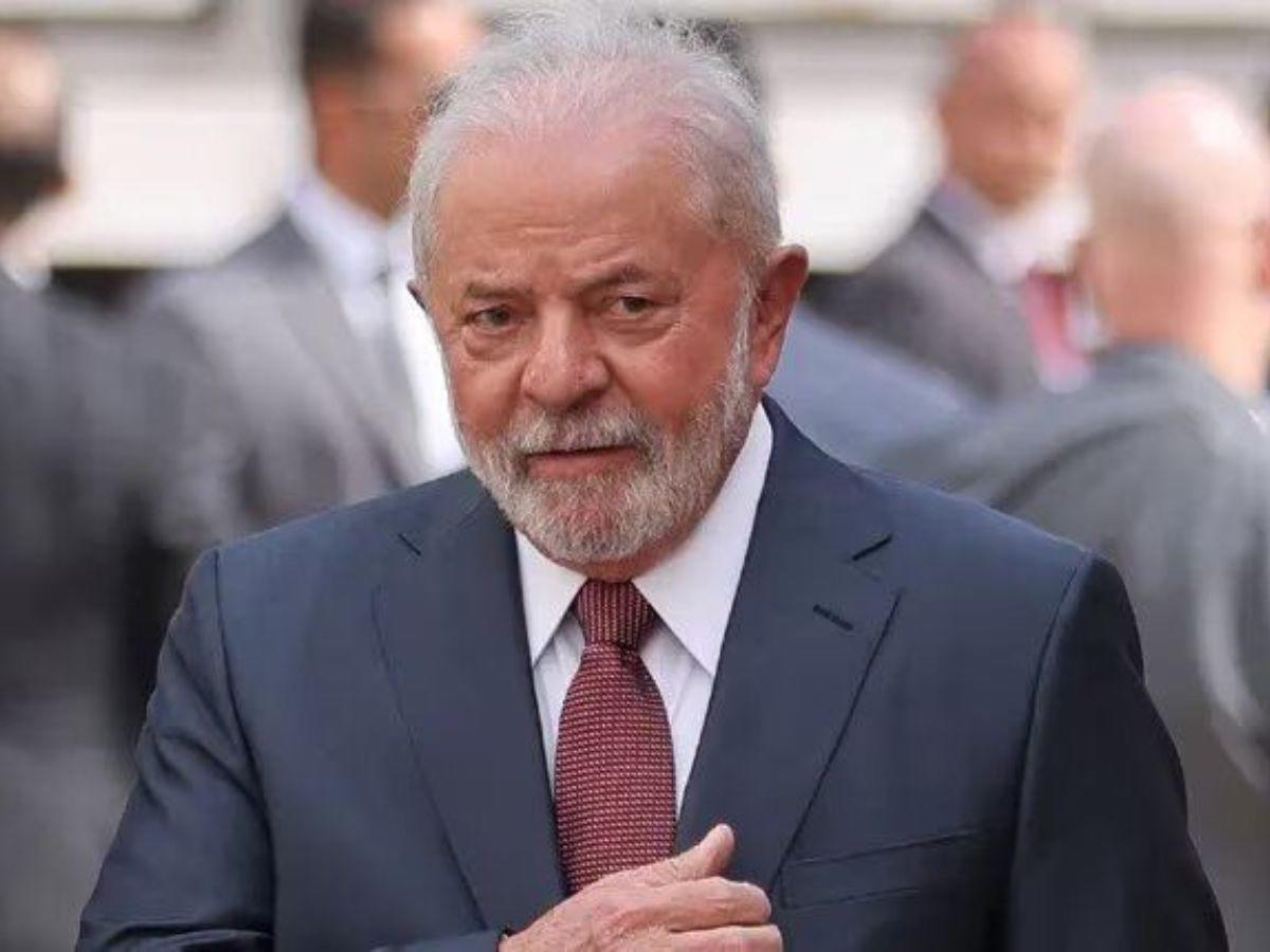 Lula, presidente de Brasil es operado con éxito de la cadera