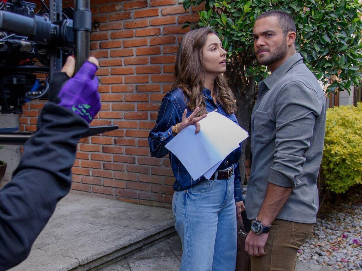 Actores de Juegos de amor y poder sorprenden con boda