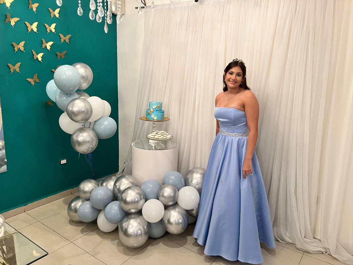 Daniela Isabel Alberto Lara celebra sus fabulosos quinceaños