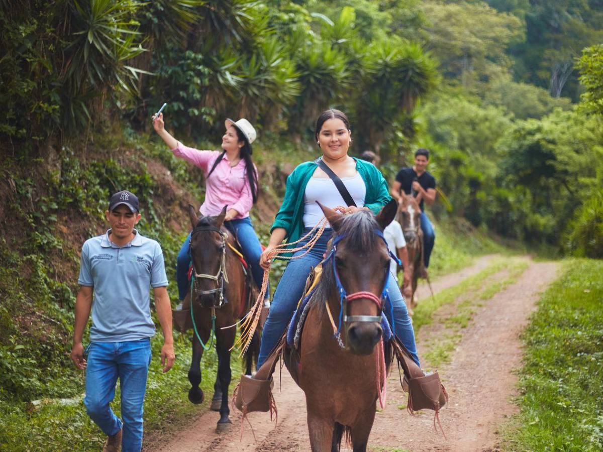 Entre aventuras, café y guacamayas, descubre el occidente de Honduras esta Semana Santa