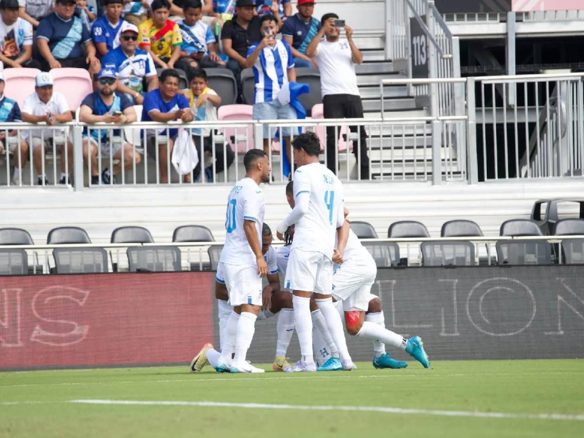 Amargura de Honduras, visita de lujo, sorpresivo debutante y legionarios presentes