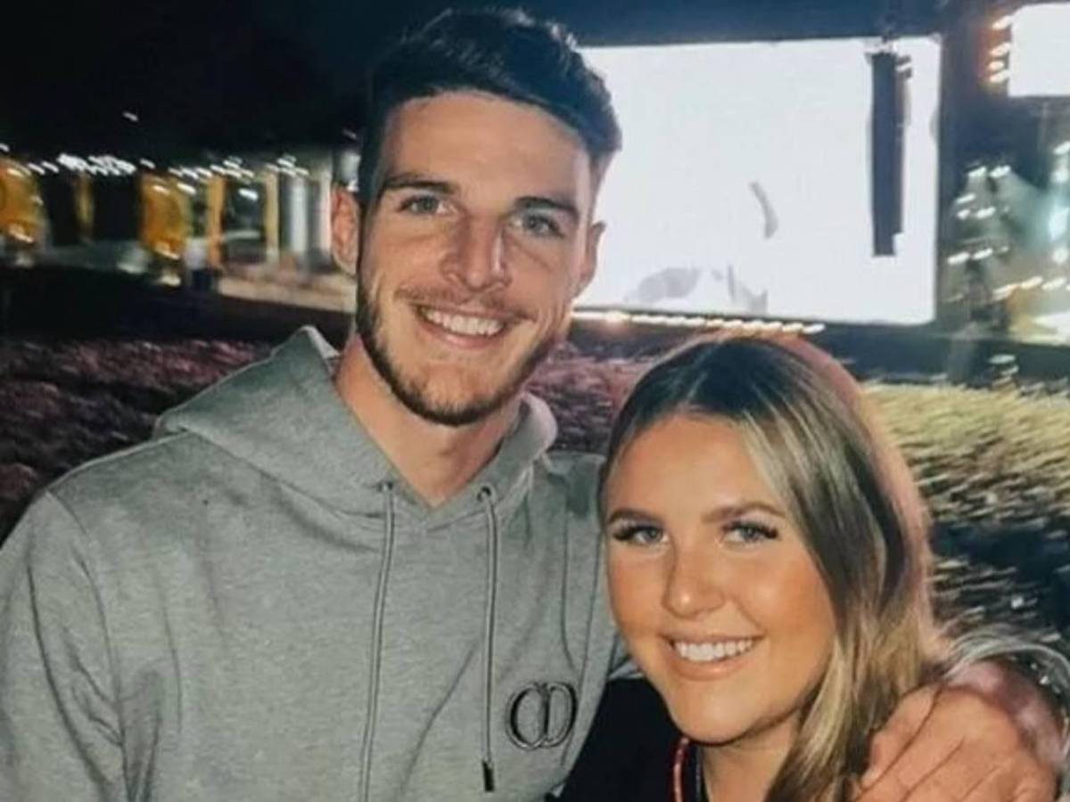 Declan Rice defiende a su esposa tras recibir ataques y ella toma decisión