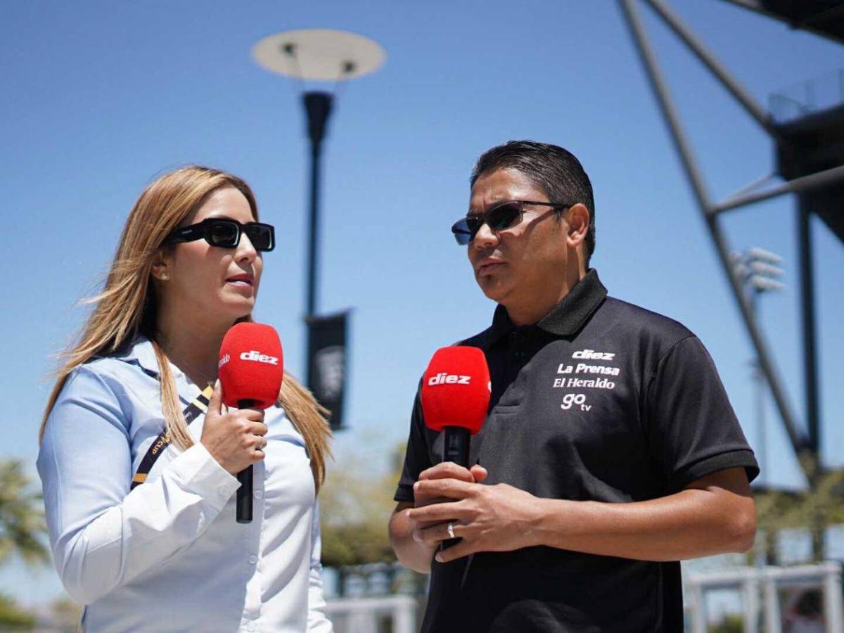 Ambiente y belleza en el partido Honduras-Curazao: ¿quién es la chica de blanco?