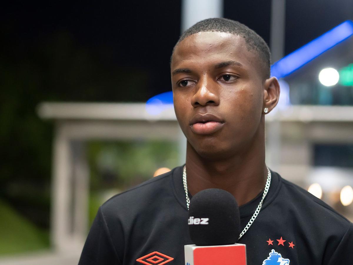 Julián Martínez revela cómo llegó al Olimpia y el duro golpe recibido de niño