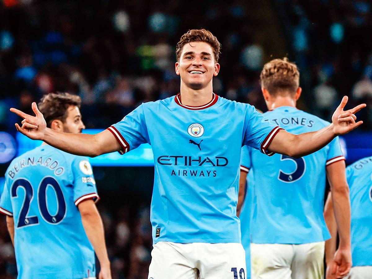 Julián Álvarez también brilló en la goleada del Manchester City con un doblete.