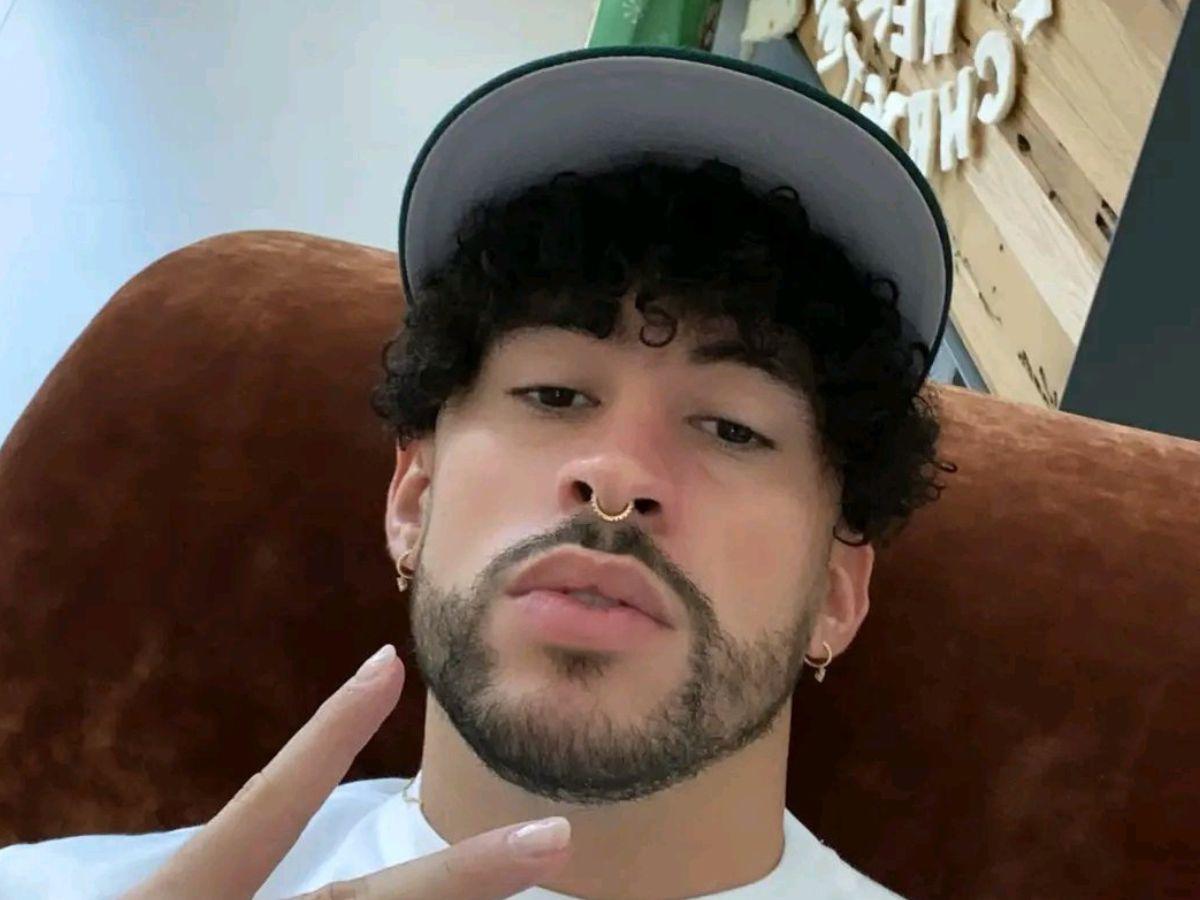 Bad Bunny no se arrepiente y lanza advertencia a sus fans
