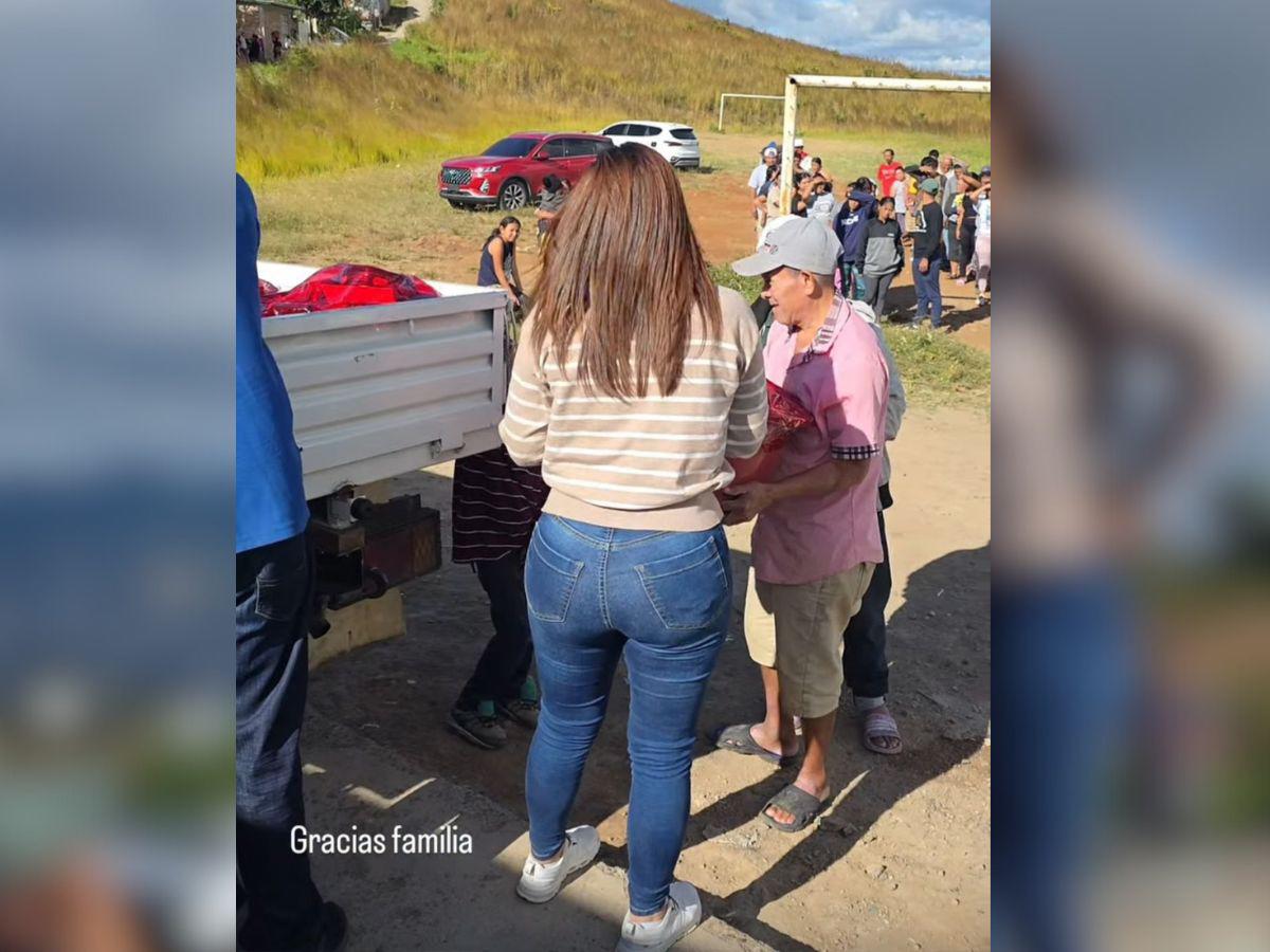 Milagro Flores dona canastas navideñas a familias de escasos recursos