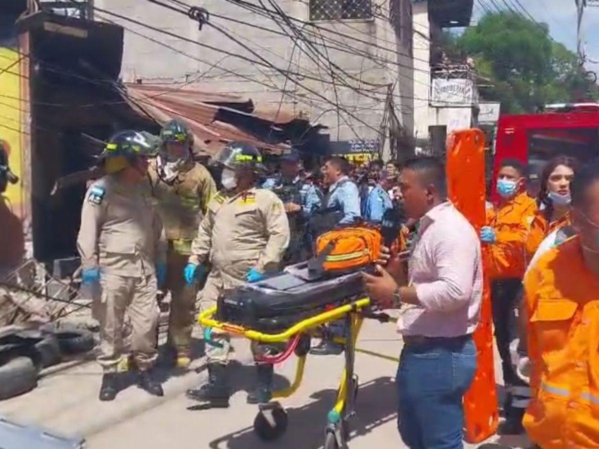 Con un bebé en brazos: Ingresan al Hospital Escuela heridos tras accidente de volqueta