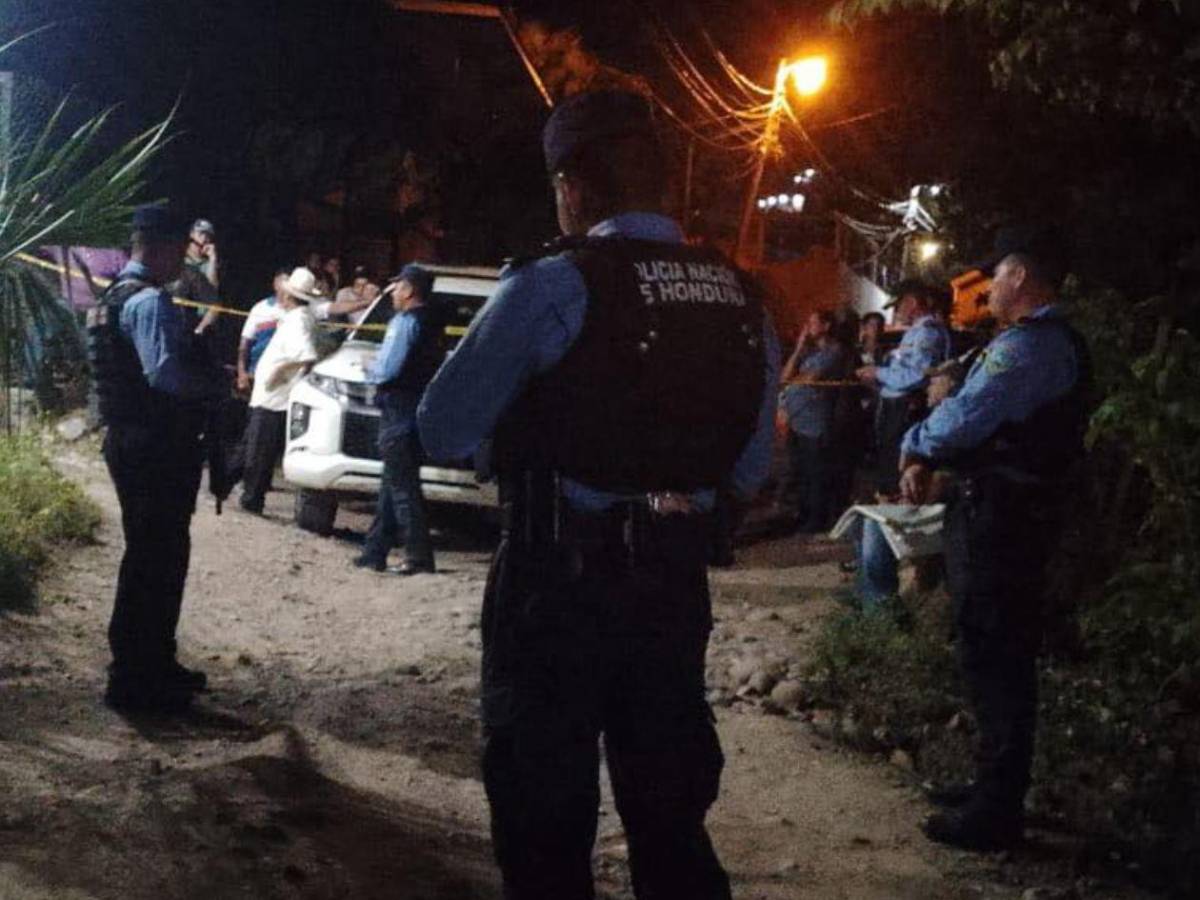 Jovencitos son hallados muertos dentro de un carro en Santa Bárbara; investigan intoxicación