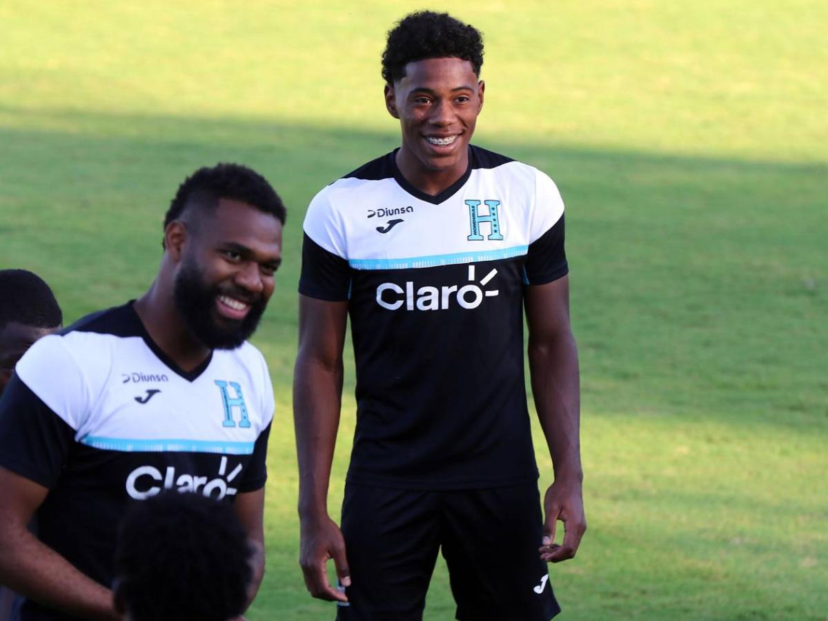 Selección de Honduras tuvo primer entreno, caras nuevas y alarma con jugador