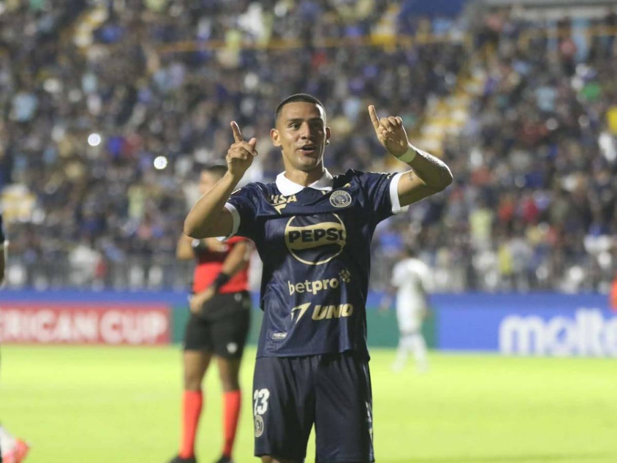 La fiesta de Motagua, el villano del Alianza, enfado con el árbitro y rubia roba miradas