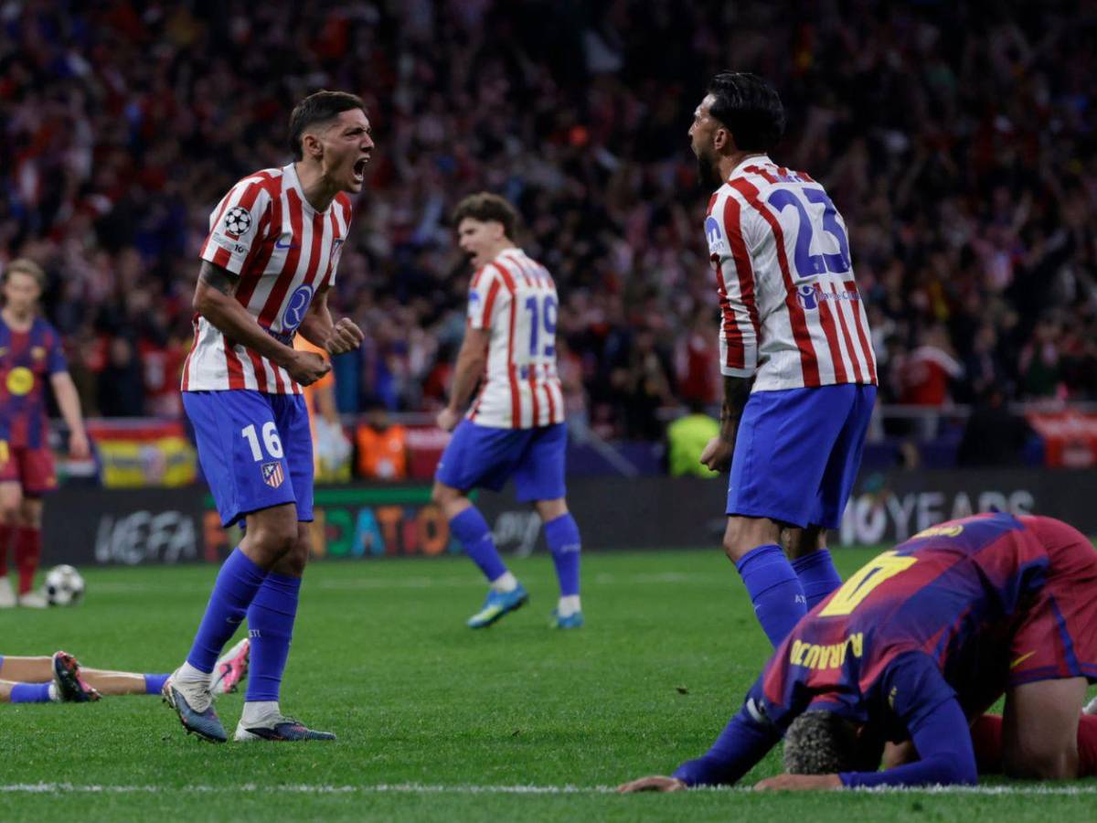 Barcelona comienza cambios en su plantilla y confirma la salida de un delantero