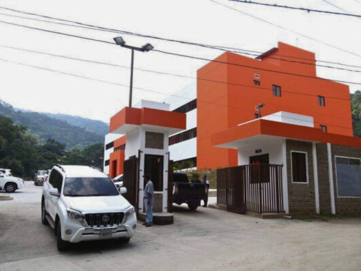 ¿Cómo y dónde denunciar el abuso contra la niñez en Honduras?