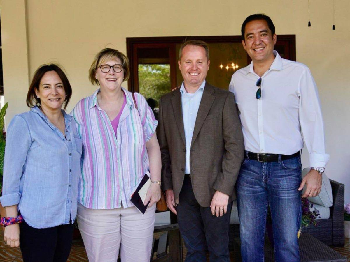 Laura Dogu visita hacienda de los Zelaya en Olancho por emotiva razón