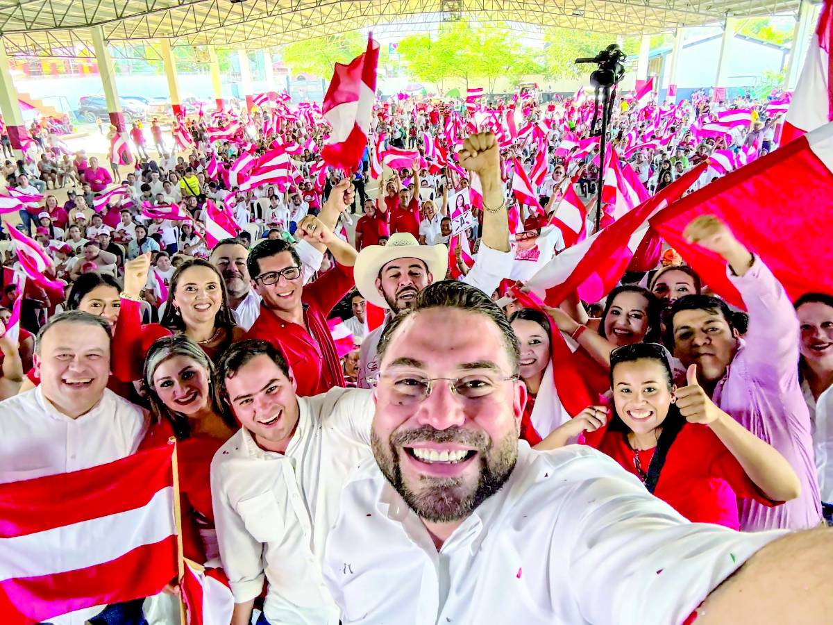 Cálix en el inicio de su campaña.