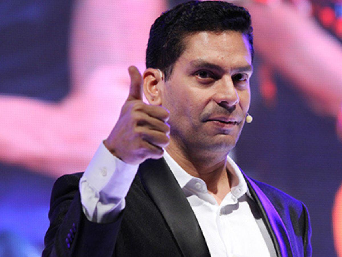 Ismael Cala presenta por primera vez a su novio tras 15 años de relación