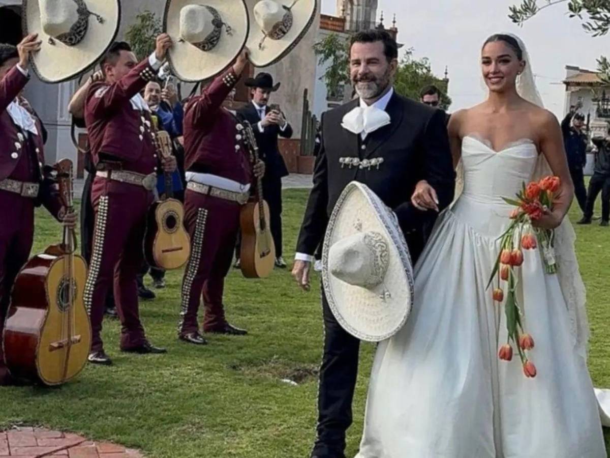 Así fue la boda de la hija de Biby Gaytán y Eduardo Capetillo