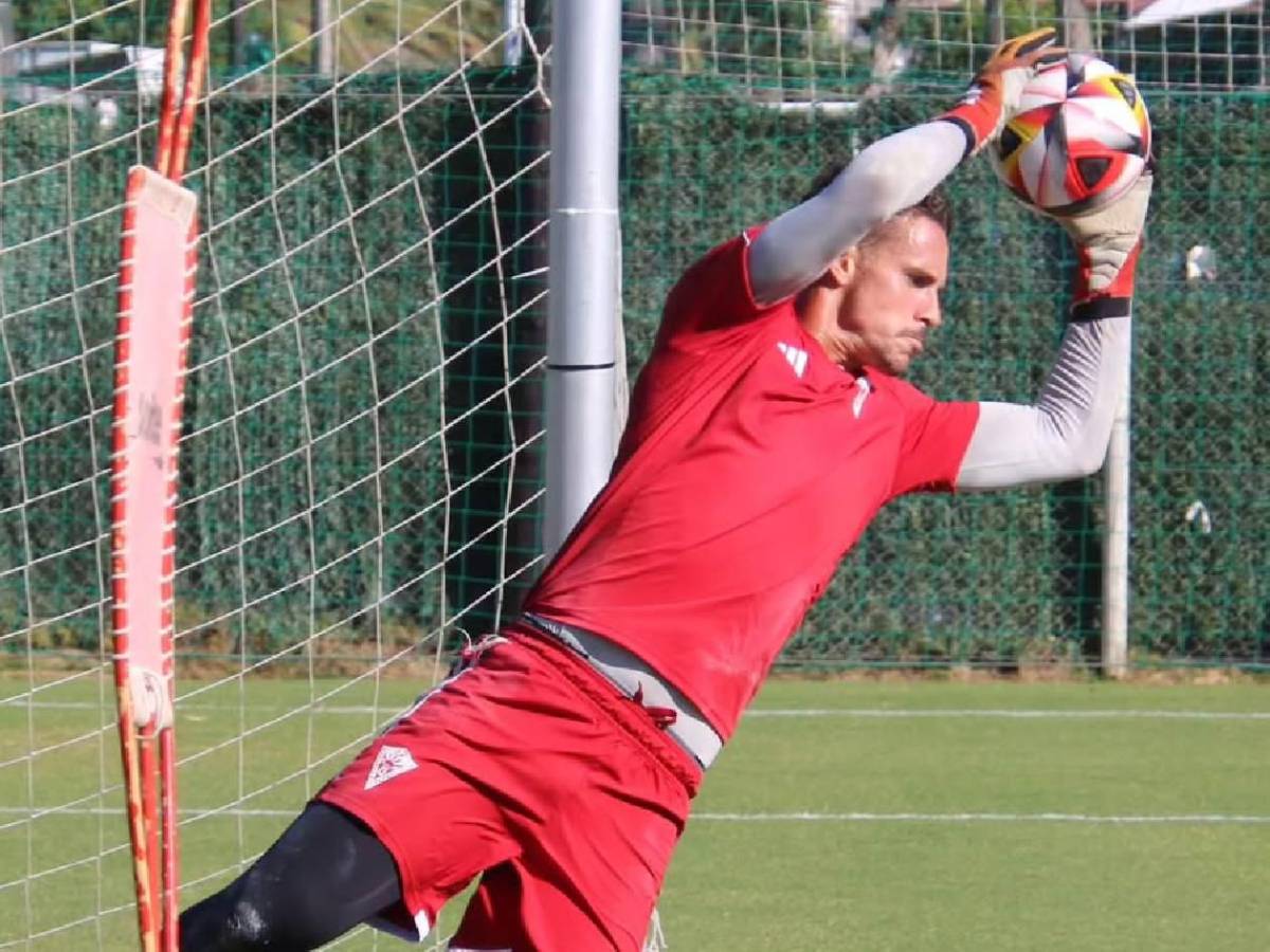 Portero se casa con su novio y hace historia: no vamos a escondernos