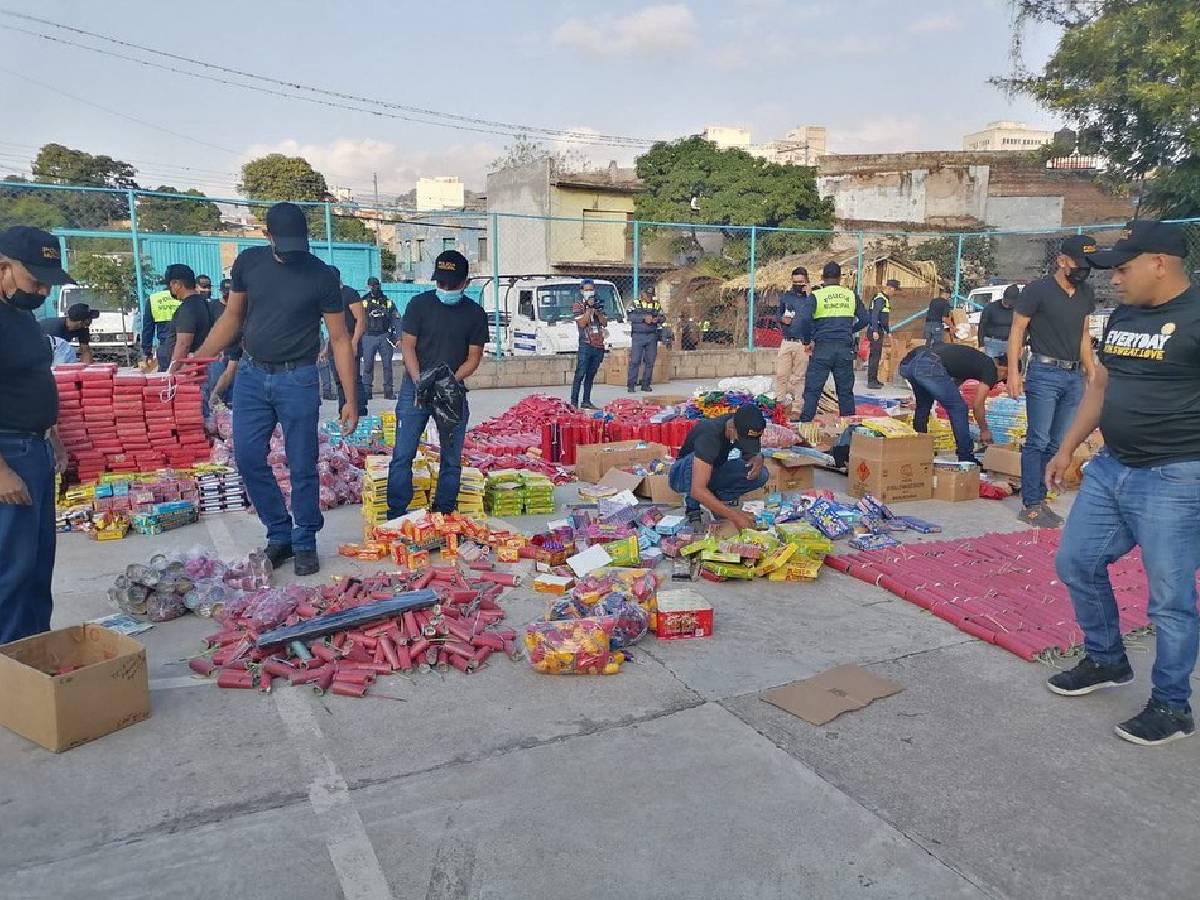 Confiscan cargamento de pólvora en Tegucigalpa