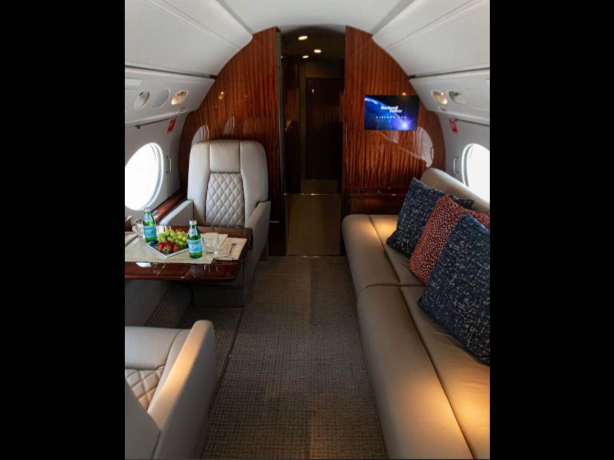 Así es el lujoso jet privado en el que llegó Floyd Mayweather Jr a Honduras