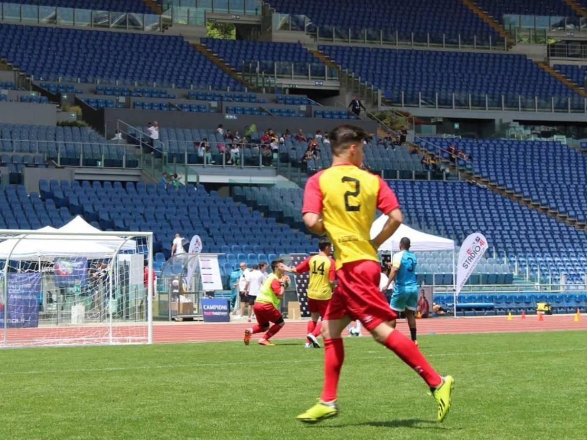 Tragedia en Italia: futbolista es asesinado con un destornillador en el cuello tras una pelea