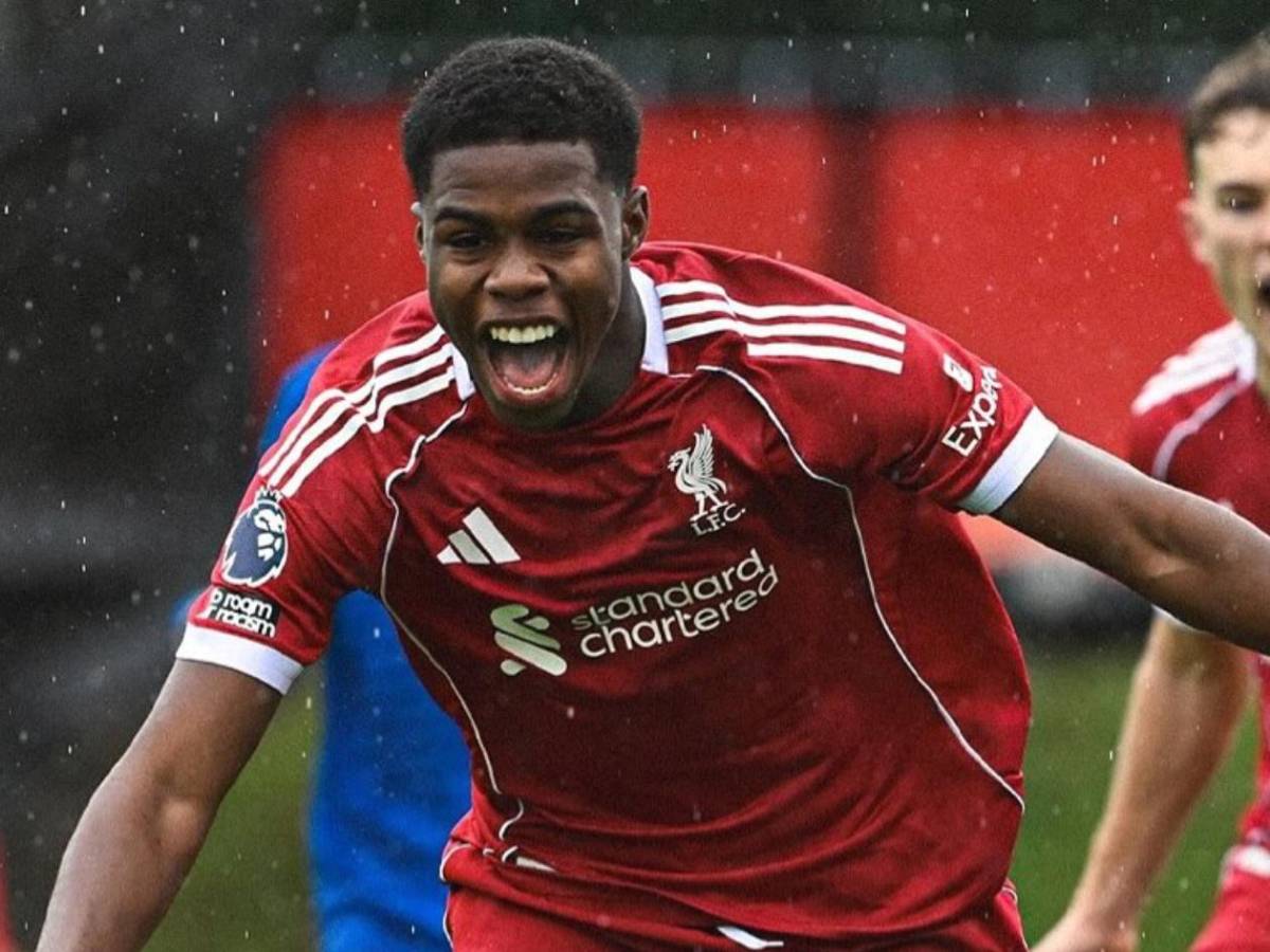 Novia de Keyrol Figueroa reacciona tras convocatoria por Liverpool:¿quién es ella?