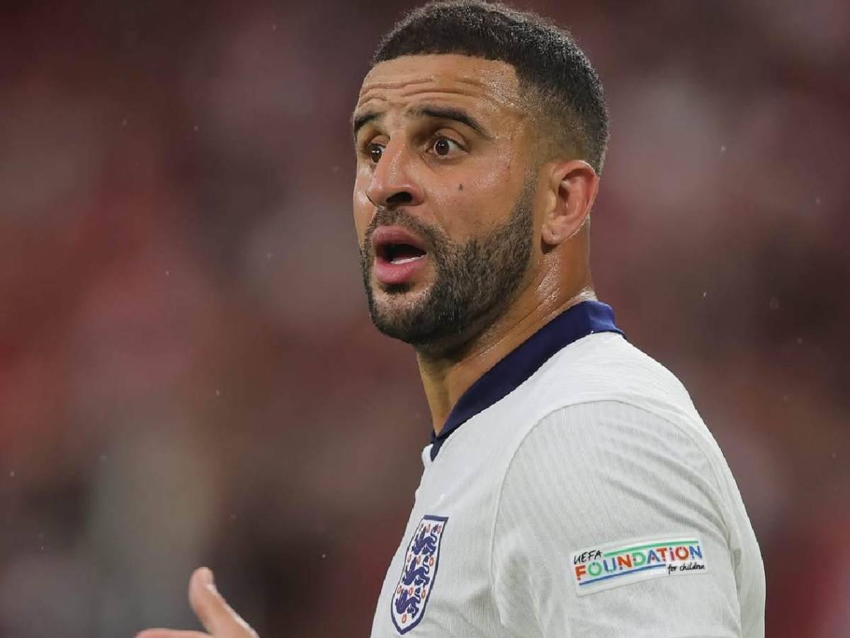 Figura en escándalo: de fiesta con dos mujeres tras visita de su esposa