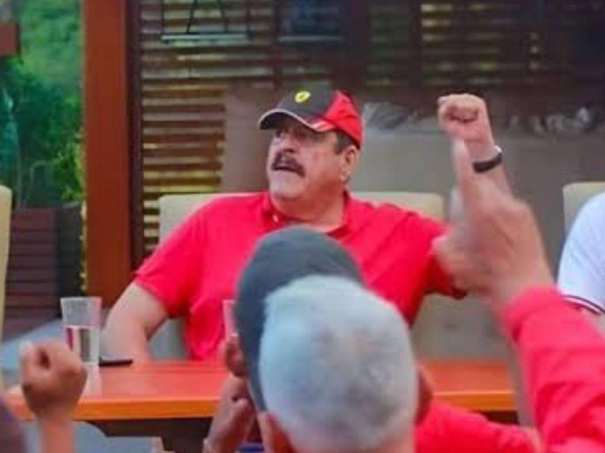 Mel Zelaya habla del cáncer de Carlón y confirma nueva fase médica