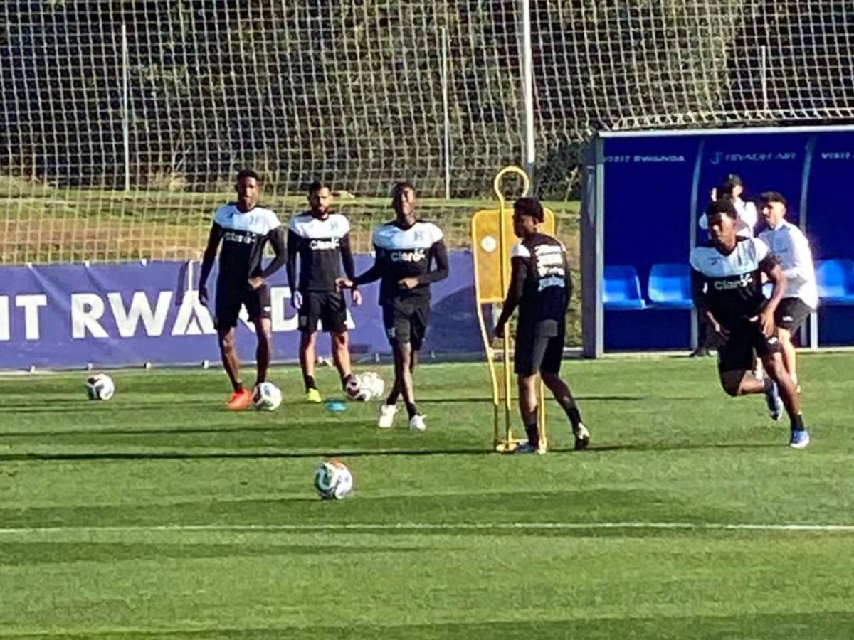 Honduras inicia nueva era: tres “fichajes” sorprenden en primer entrenamiento de Molina
