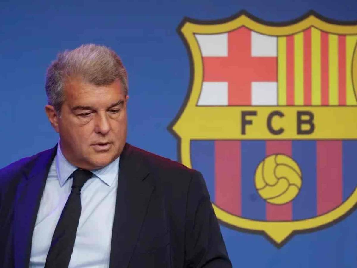 Laporta avisa: Barcelona toma decisión con Julián Álvarez para próximo mercado