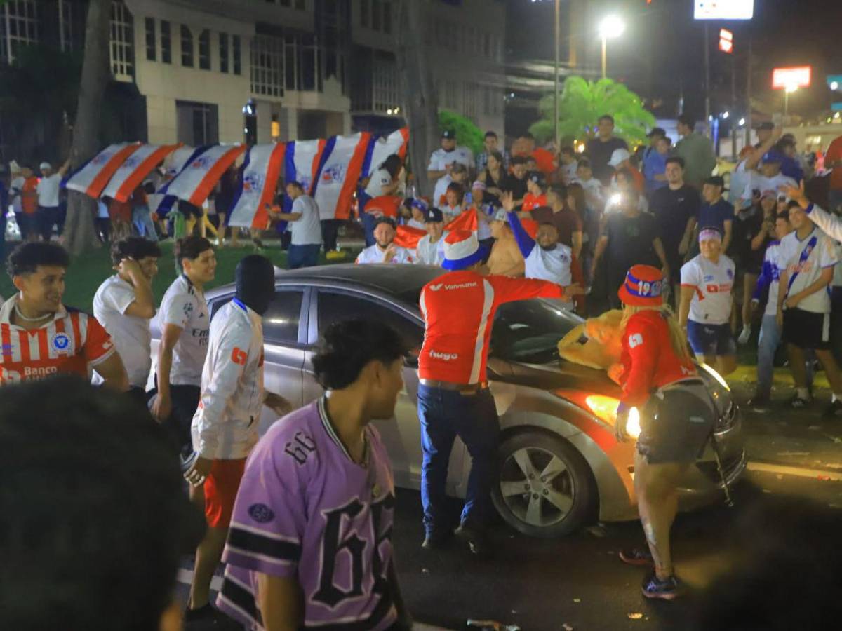 Olimpia bicampeón: euforia y locura en Tegucigalpa para celebrar la copa 40
