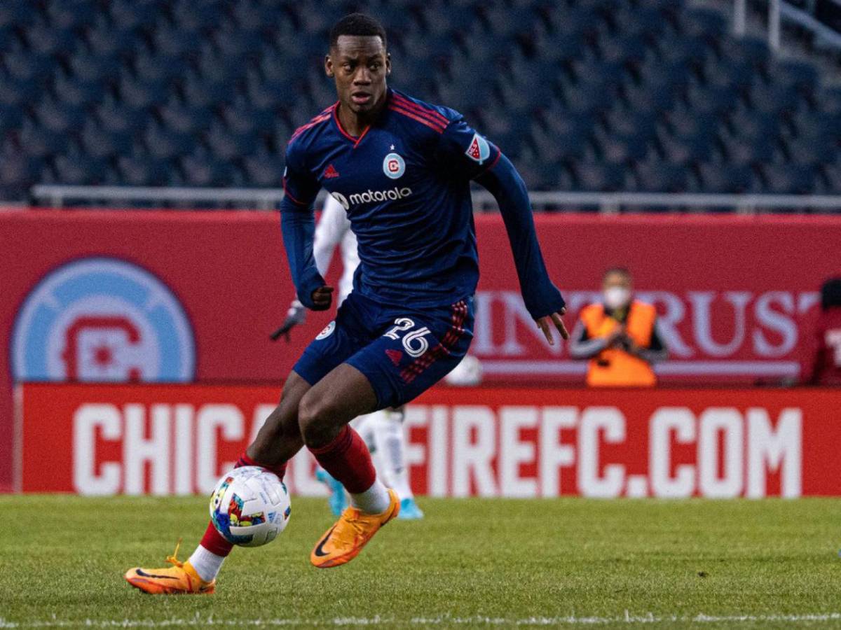 Jhon Durán: su nueva vida de lujos y captado con exnovia de un compañero